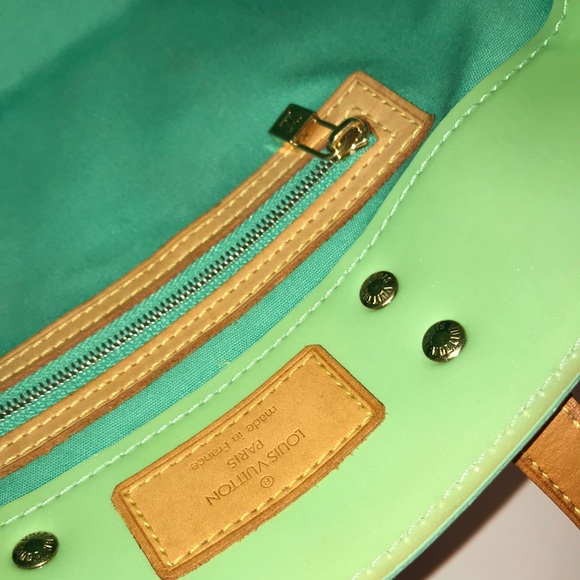 LOUIS VUITTON Reade PM Tote Monogram Vernis Green - Picture 12 of 16
